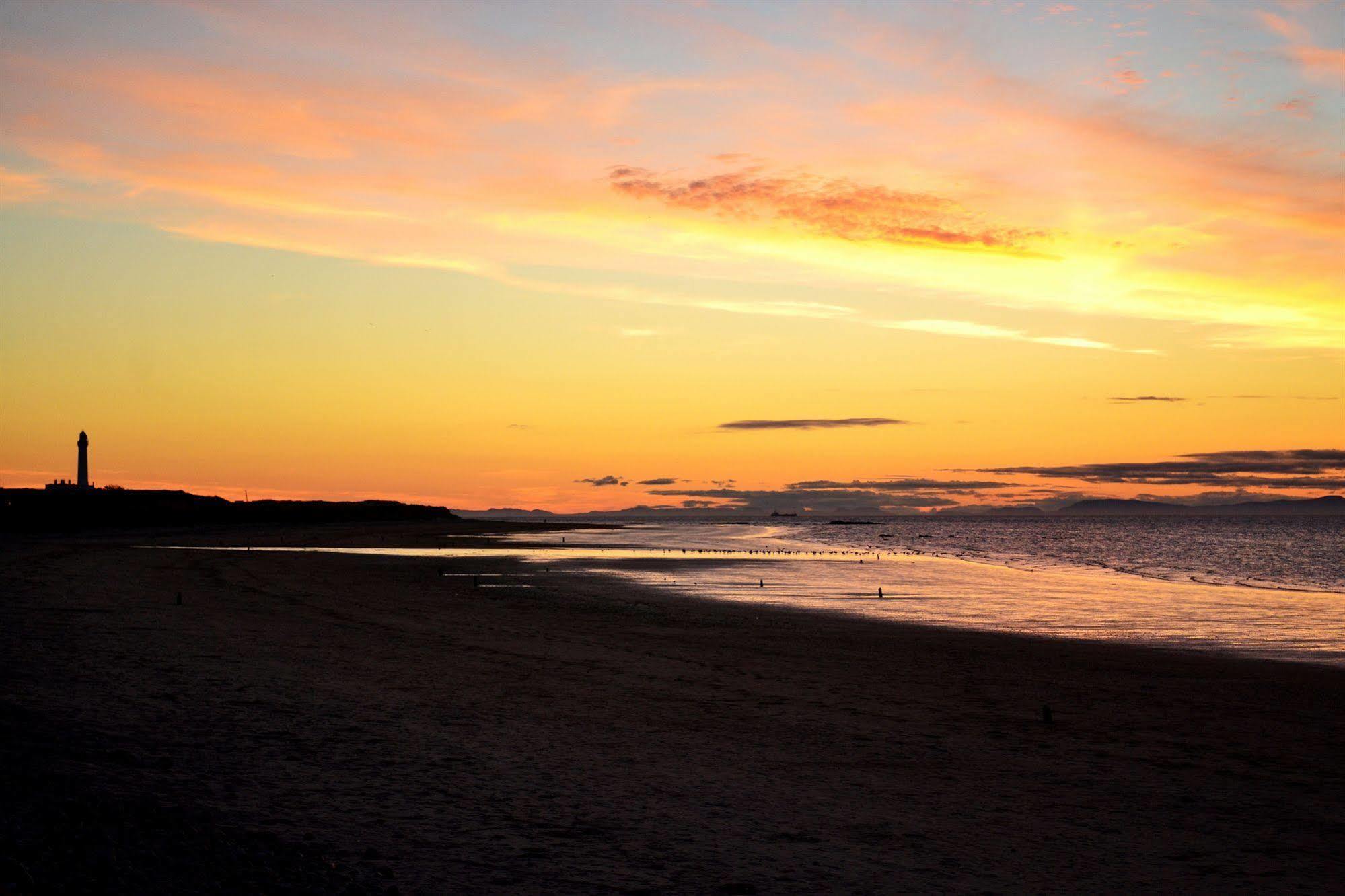 Stotfield Hotel Lossiemouth ภายนอก รูปภาพ